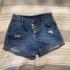 High wasted denim shorts